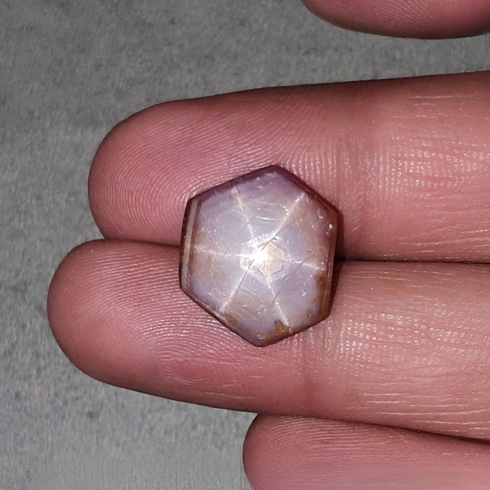 Rubis étoilé laiteux