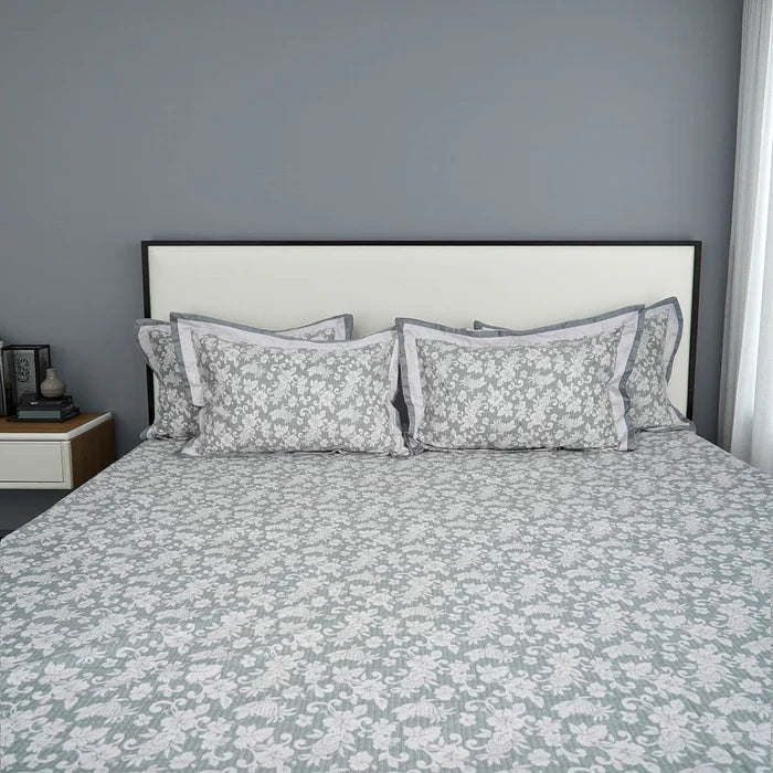 Lavish Beyond Grey 100% Cotton King-Size Bedsheet + 2 Pillow Covers