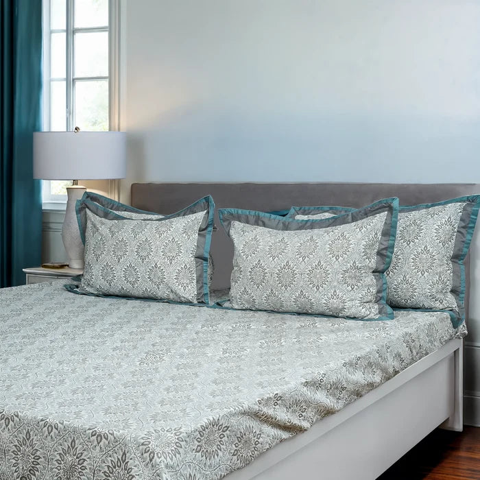 Lavish Kiki Blue 100% Cotton King-Size Bedsheet + 2 Pillow Covers
