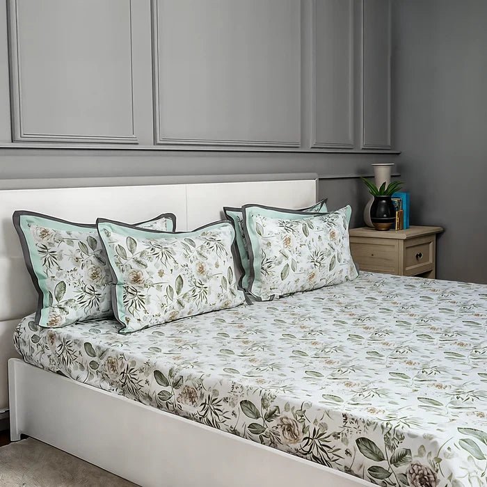 Lavish Nature Lash 100% Cotton King-Size Bedsheet + 2 Pillow Covers