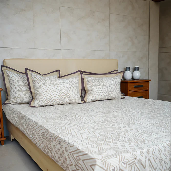 Lavish Sand Wave 100% Cotton King-Size Bedsheet + 2 Pillow Covers