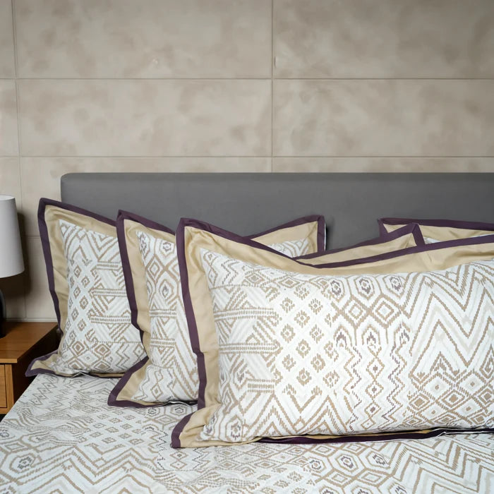 Lavish Sand Wave 100% Cotton King-Size Bedsheet + 2 Pillow Covers