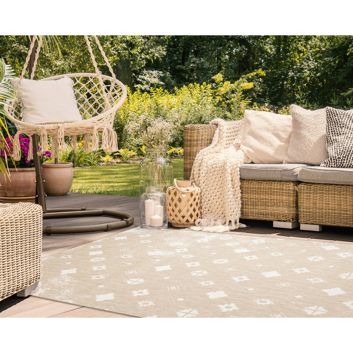 Liora Manne Carmel Porto Indoor Outdoor Area Rug Sand
