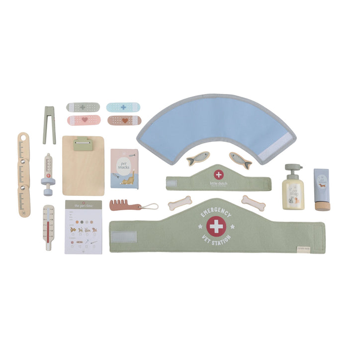 Little Dutch - Veterinary Practice - Mabel & Fox