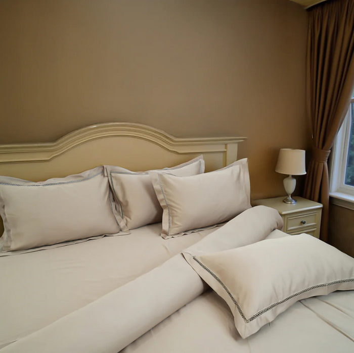 Luxor Caramel Comfort (300 TC) - 100% Cotton King-Size Bedsheet + 2 Pillow Covers