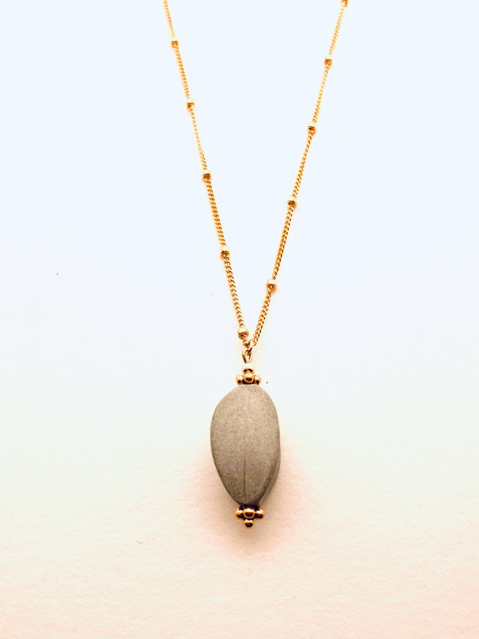 Magnora Necklace, Grey