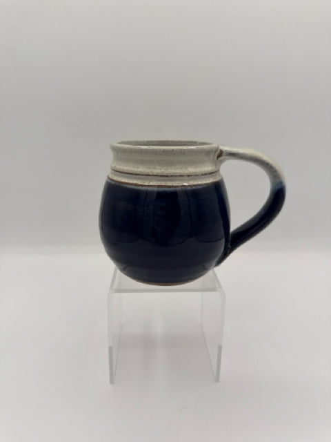 Medium Rounded Stoneware Mug - Cobalt