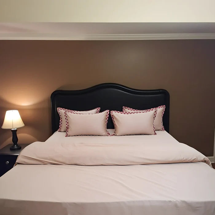 Pristine Peach Touch (300 TC) - 100% Cotton King-Size Bedsheet + 2 Pillow Covers